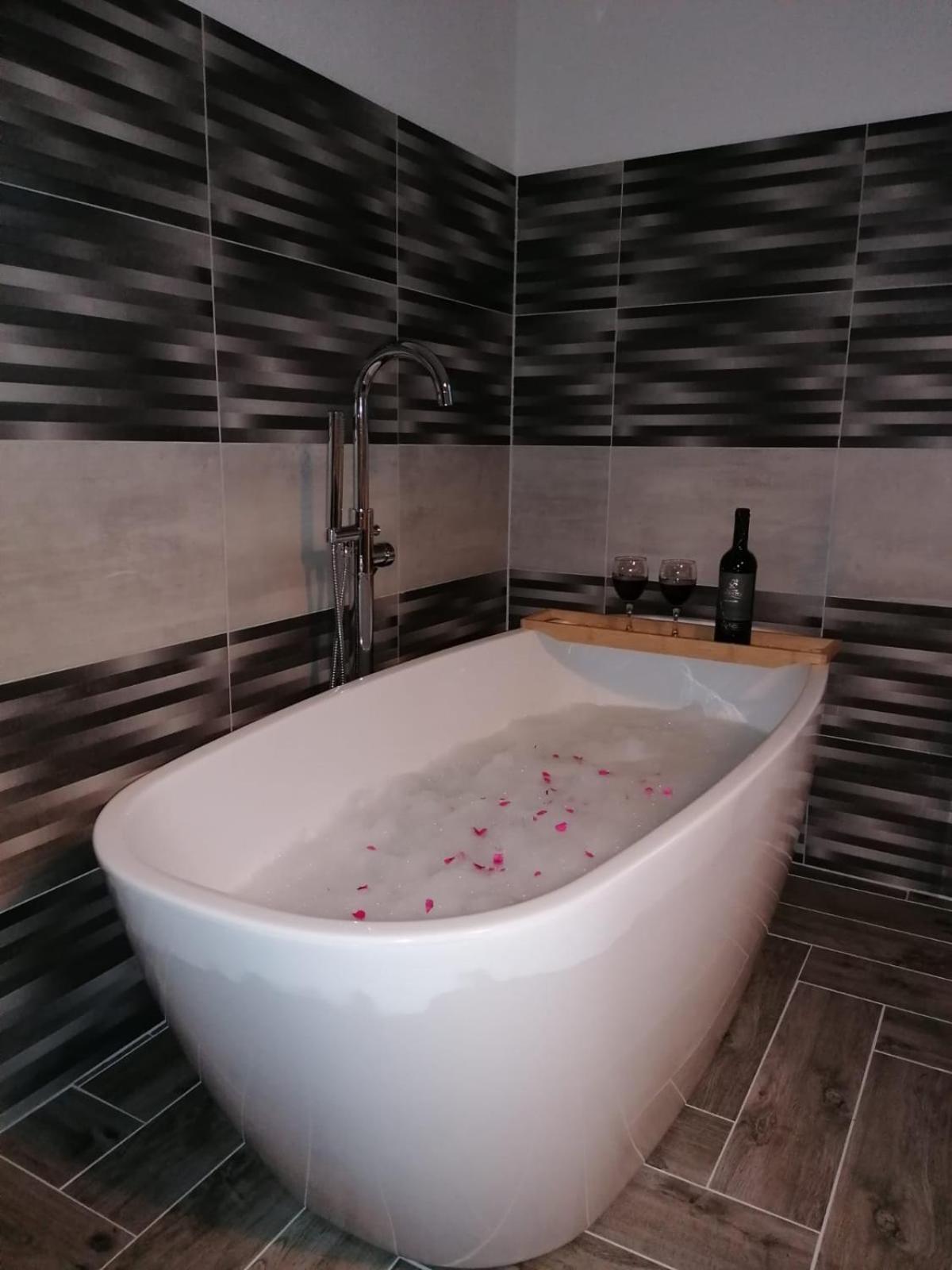Modern Penthouse Ivan With Rooftop Swimming Pool And Jacuzzi Drinovci 외부 사진